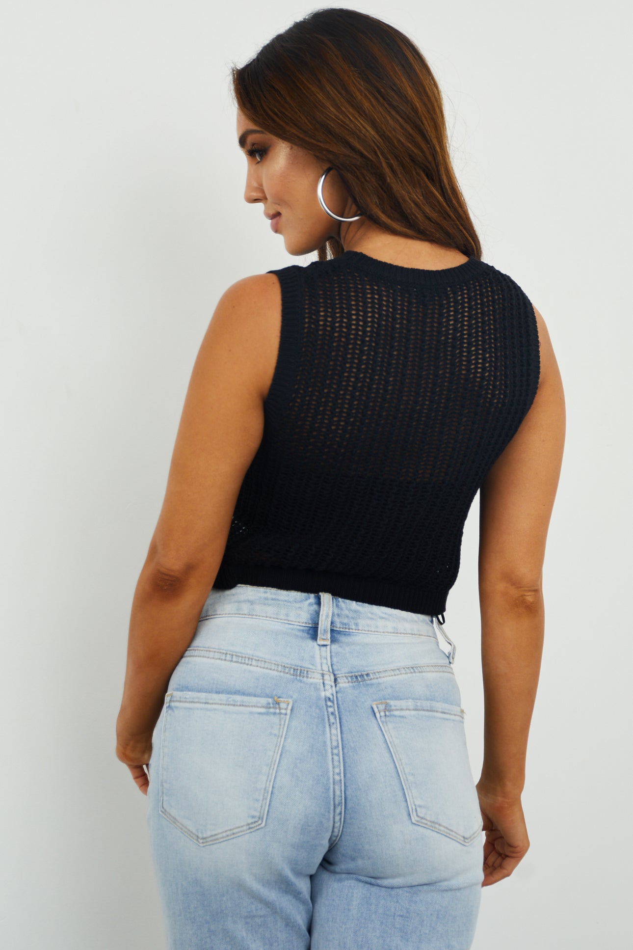 Black Cropped Sleeveless Loose Knit Top
