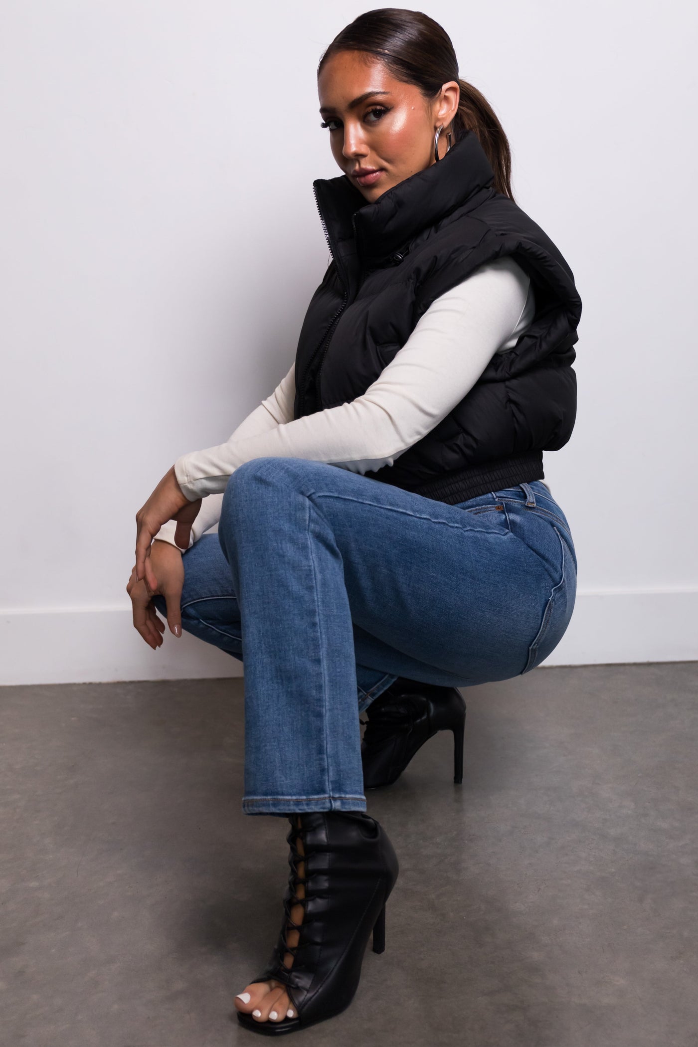 Black Elastic Hem Zip Up Puffer Vest