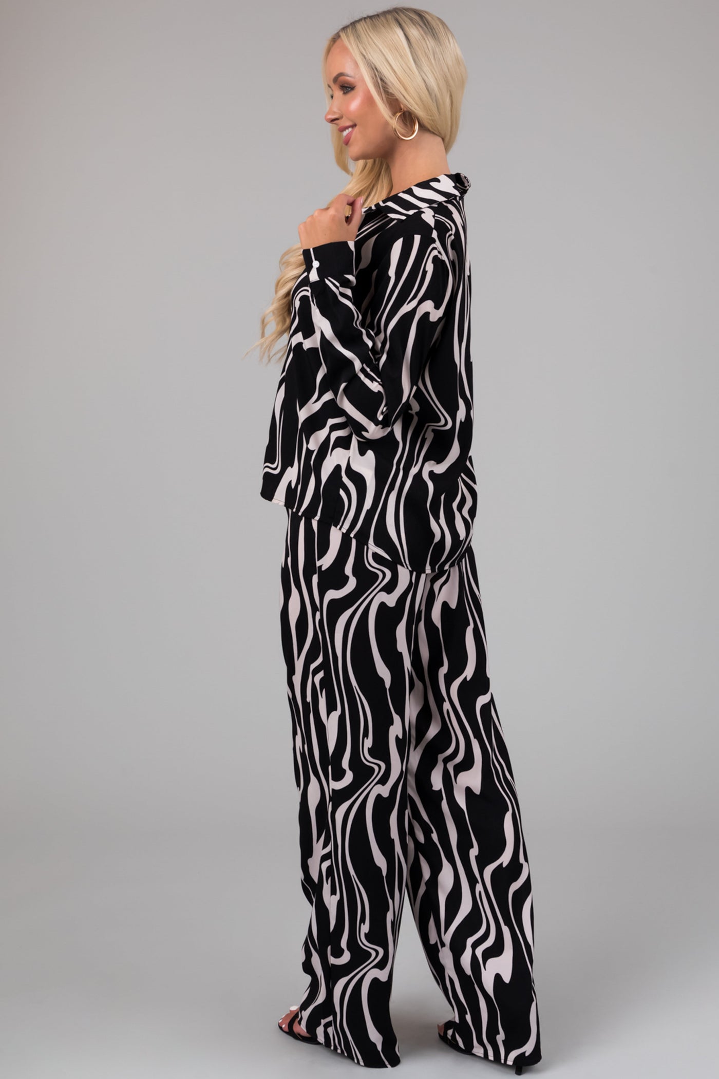 Black and White Abstract Print Top and Pants Set