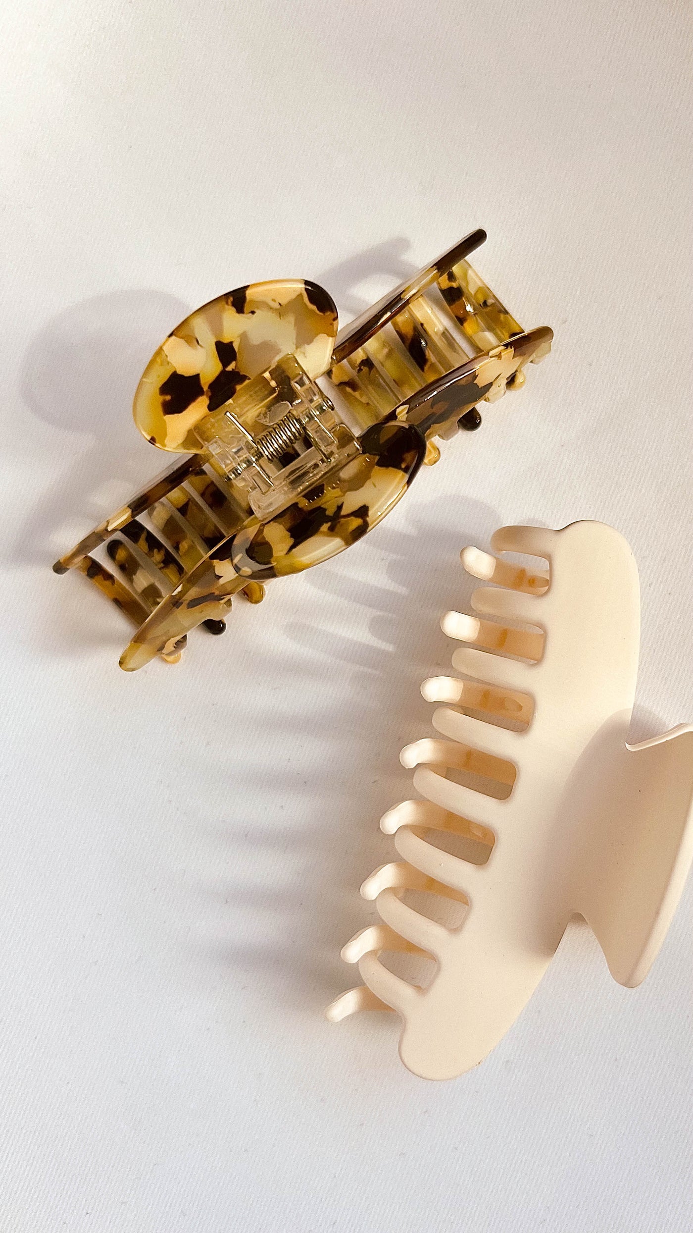 Champagne and Tortoise Shell Two Pack Claw Clips