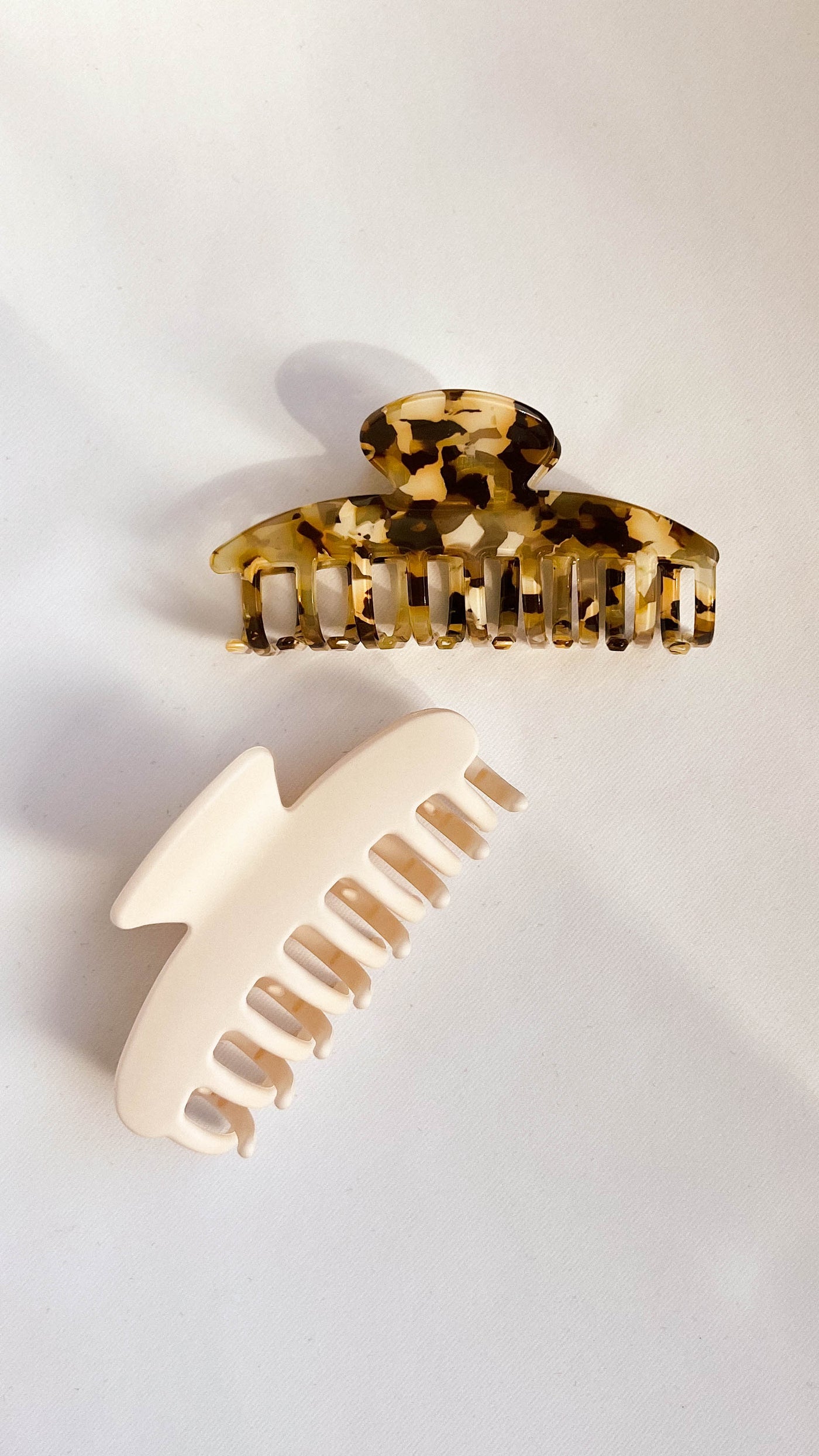 Champagne and Tortoise Shell Two Pack Claw Clips