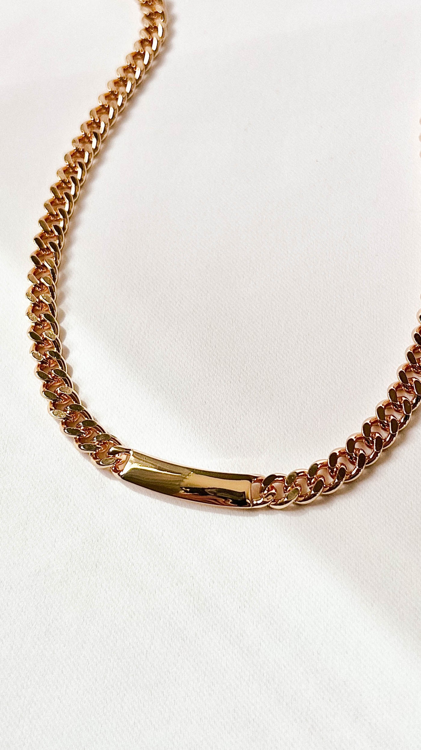 Gold Flat Link Chain Bar Detail Necklace
