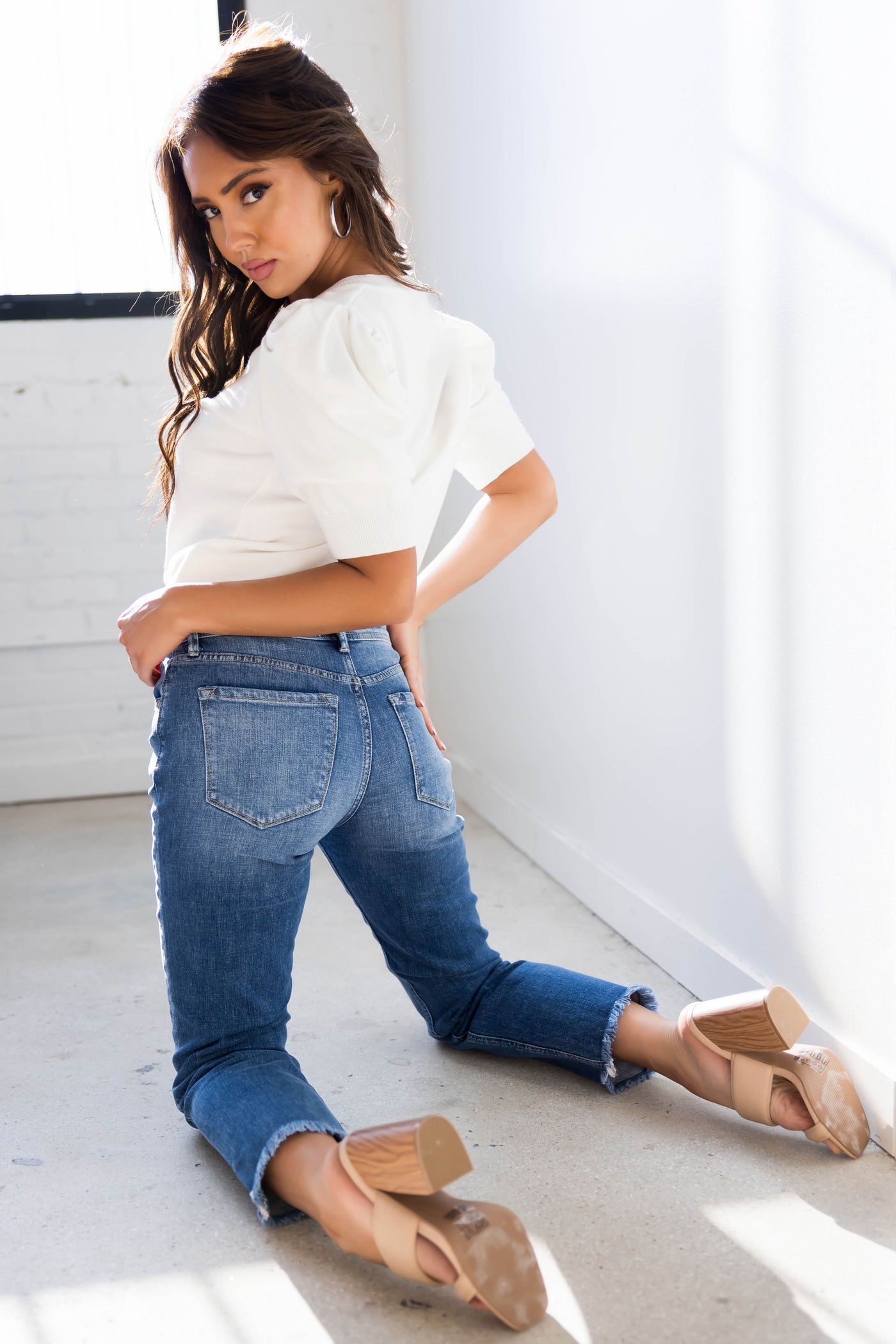 KanCan Medium Washed Cropped Straight Jeans