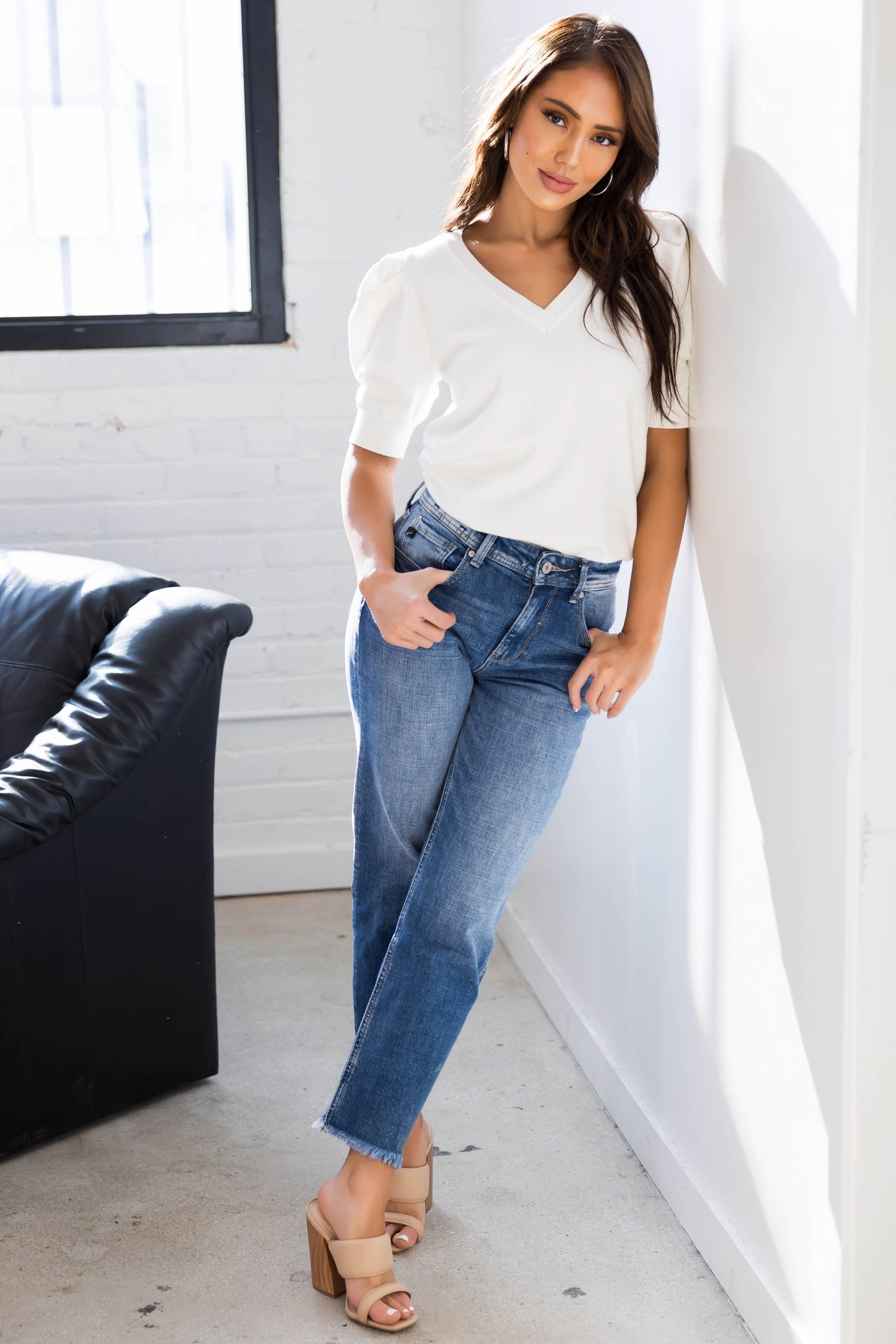 KanCan Medium Washed Cropped Straight Jeans