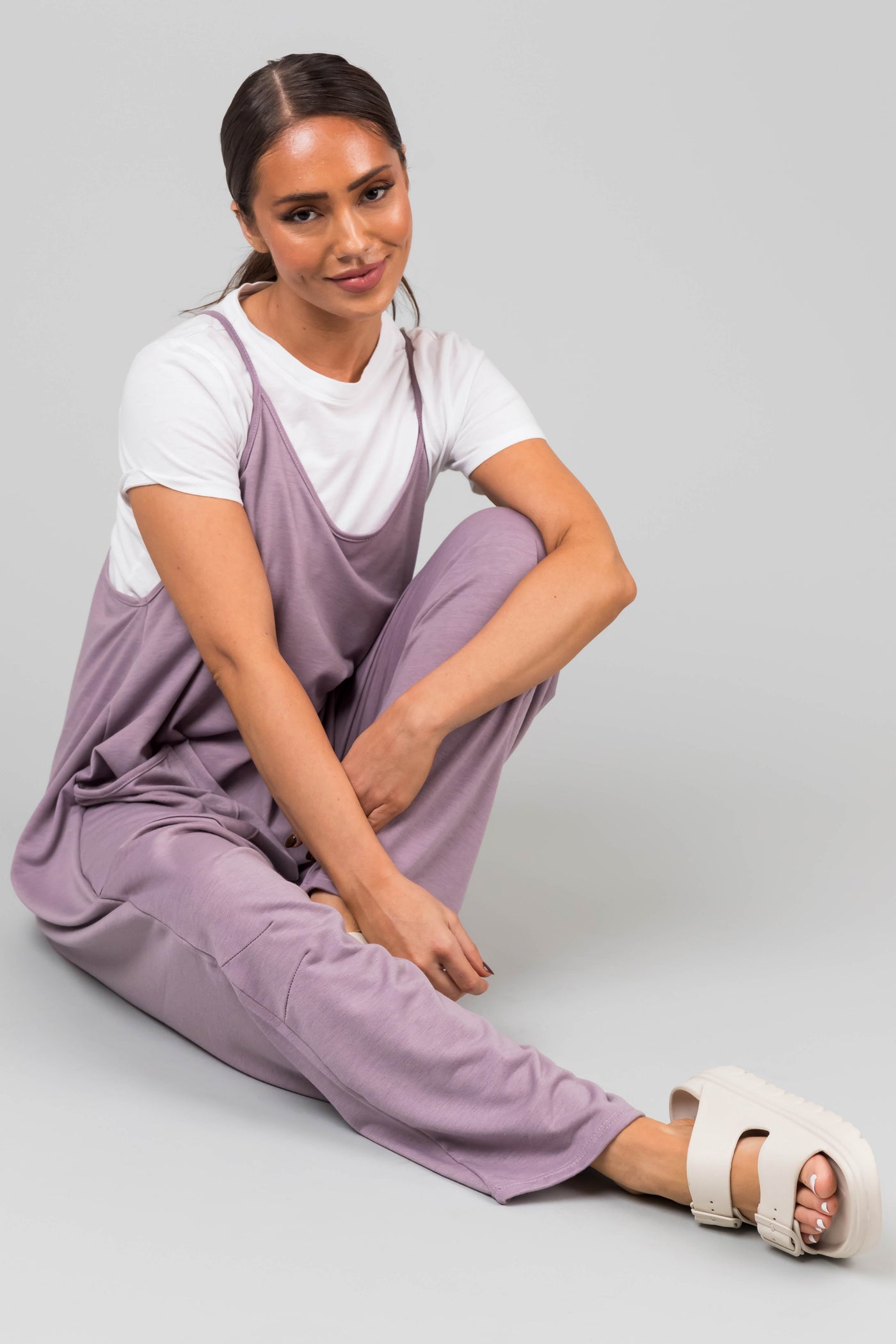 Lavender Sleeveless Front Pocket Loose Jumpsuit
