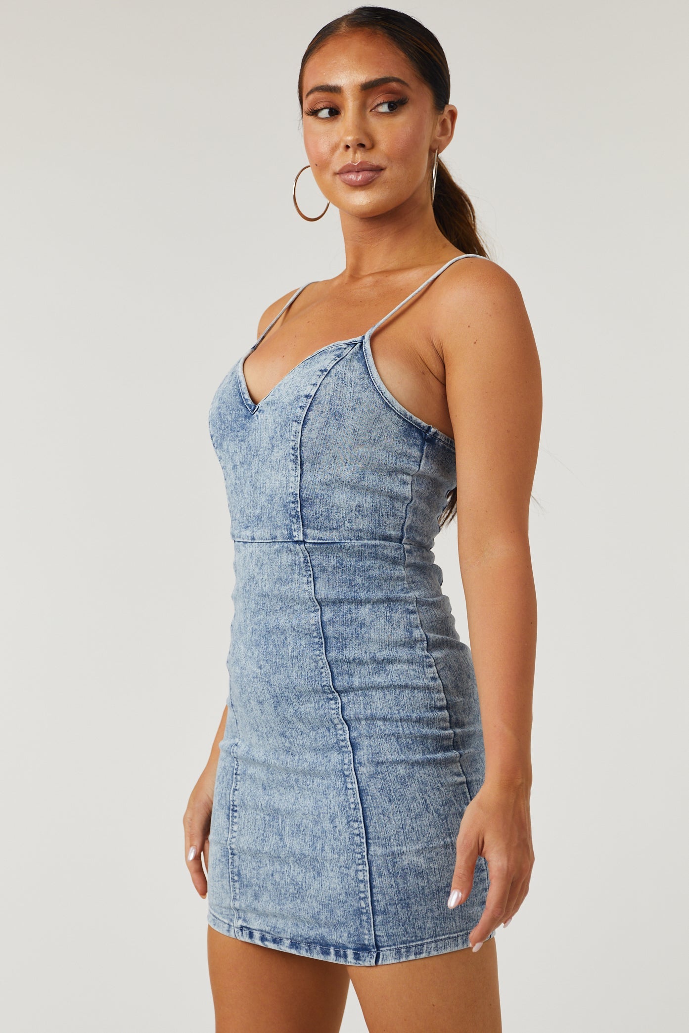 Light Acid Wash Sleeveless Denim Mini Dress