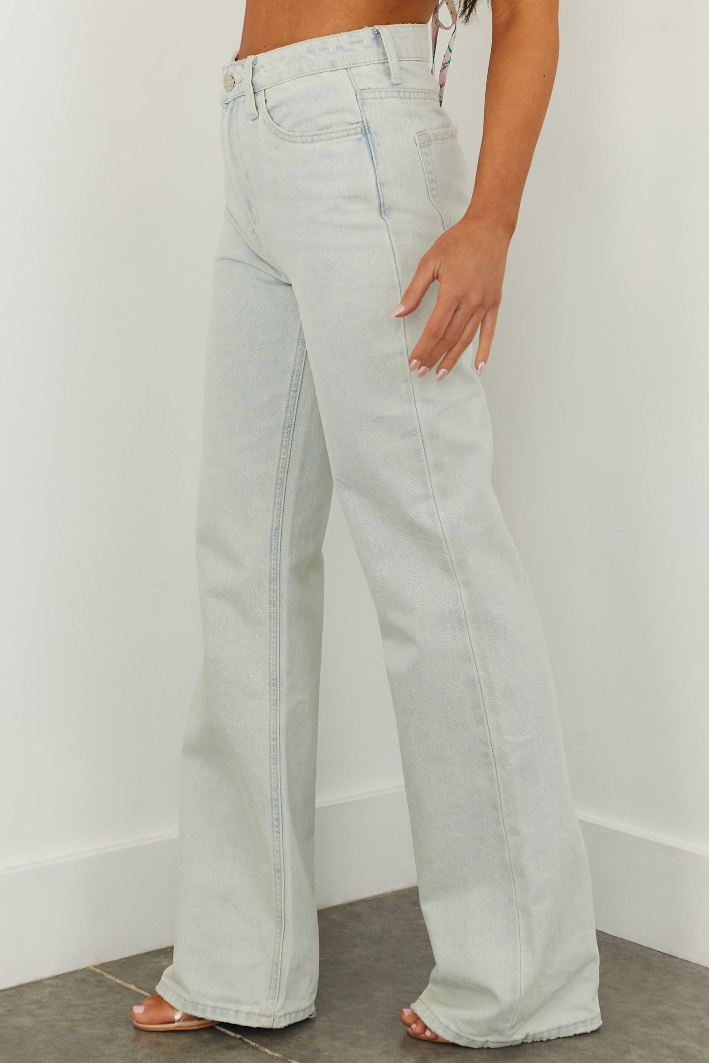 Light Wash 90s Vintage High Rise Wide Leg Jeans