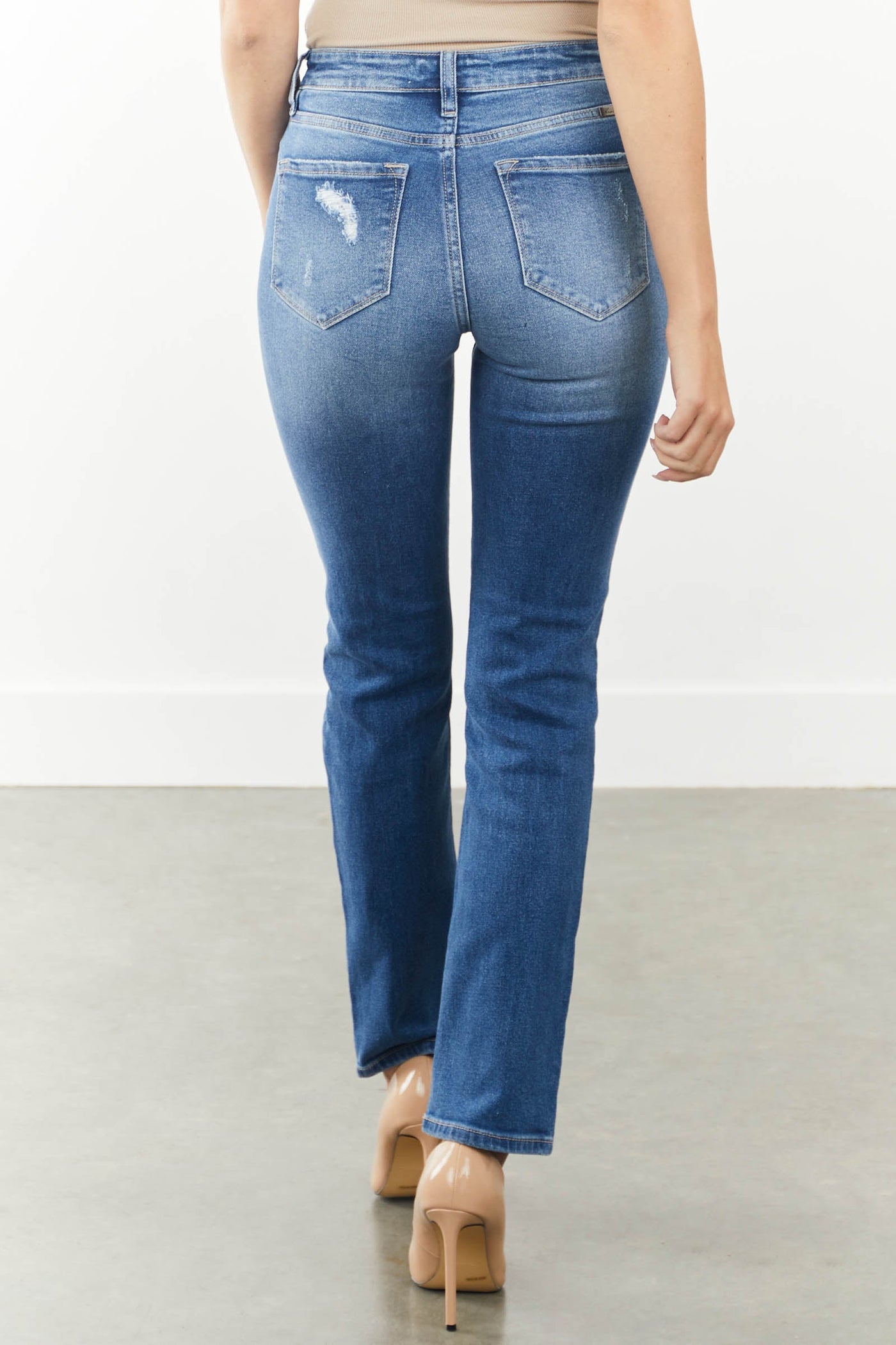 Medium High Rise Distressed Knee Straight Jeans