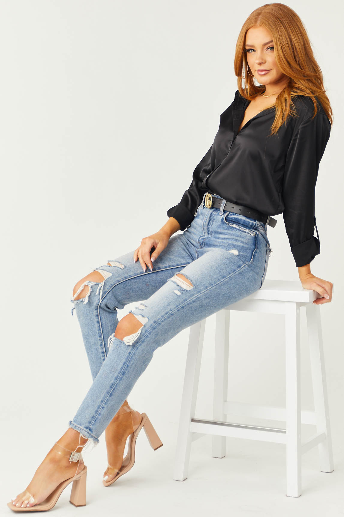 Medium Wash Frayed Hem Distressed Mom Jeans