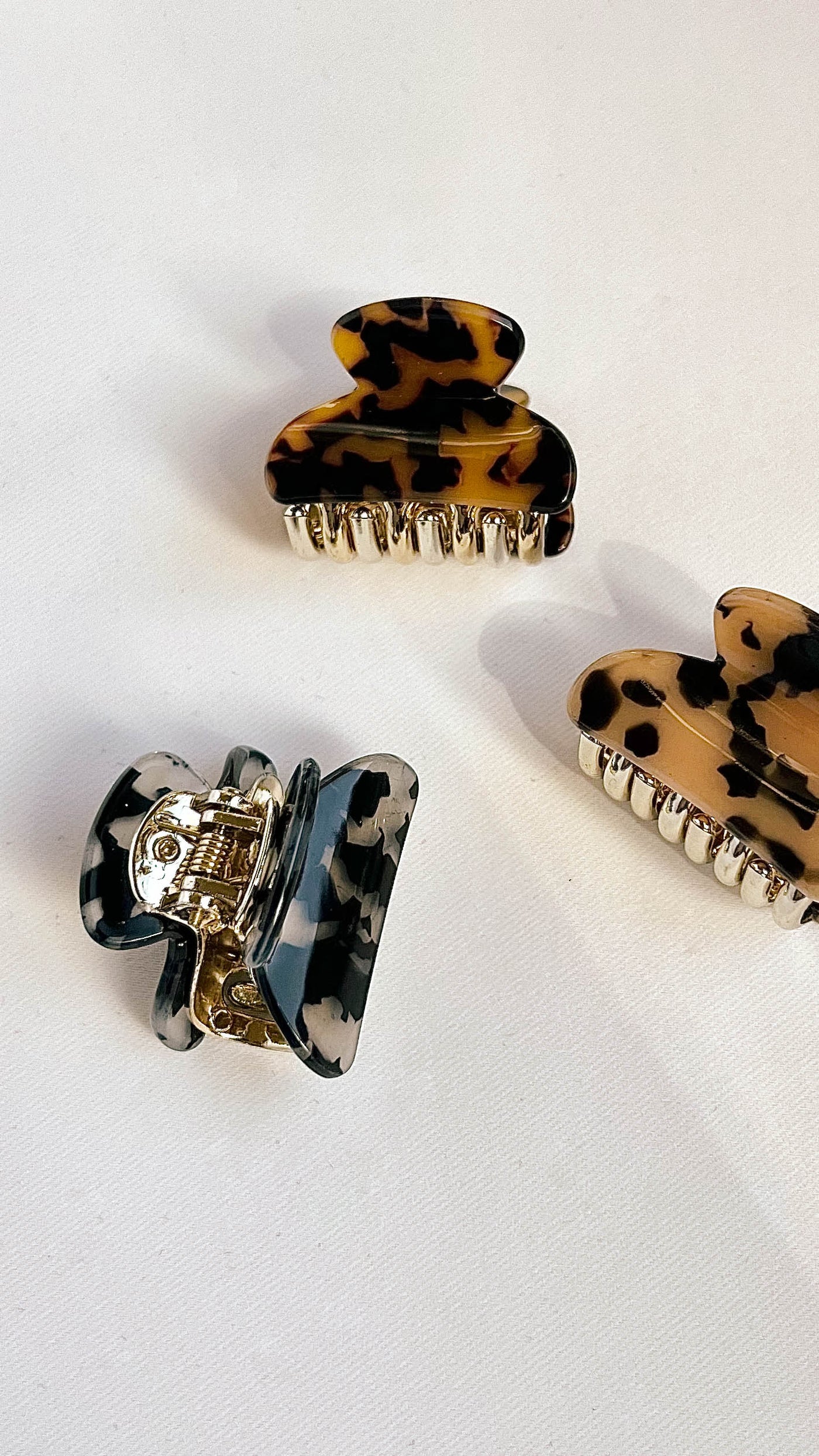 Multicolor Tortoise Shell Pack of Three Claw Clips