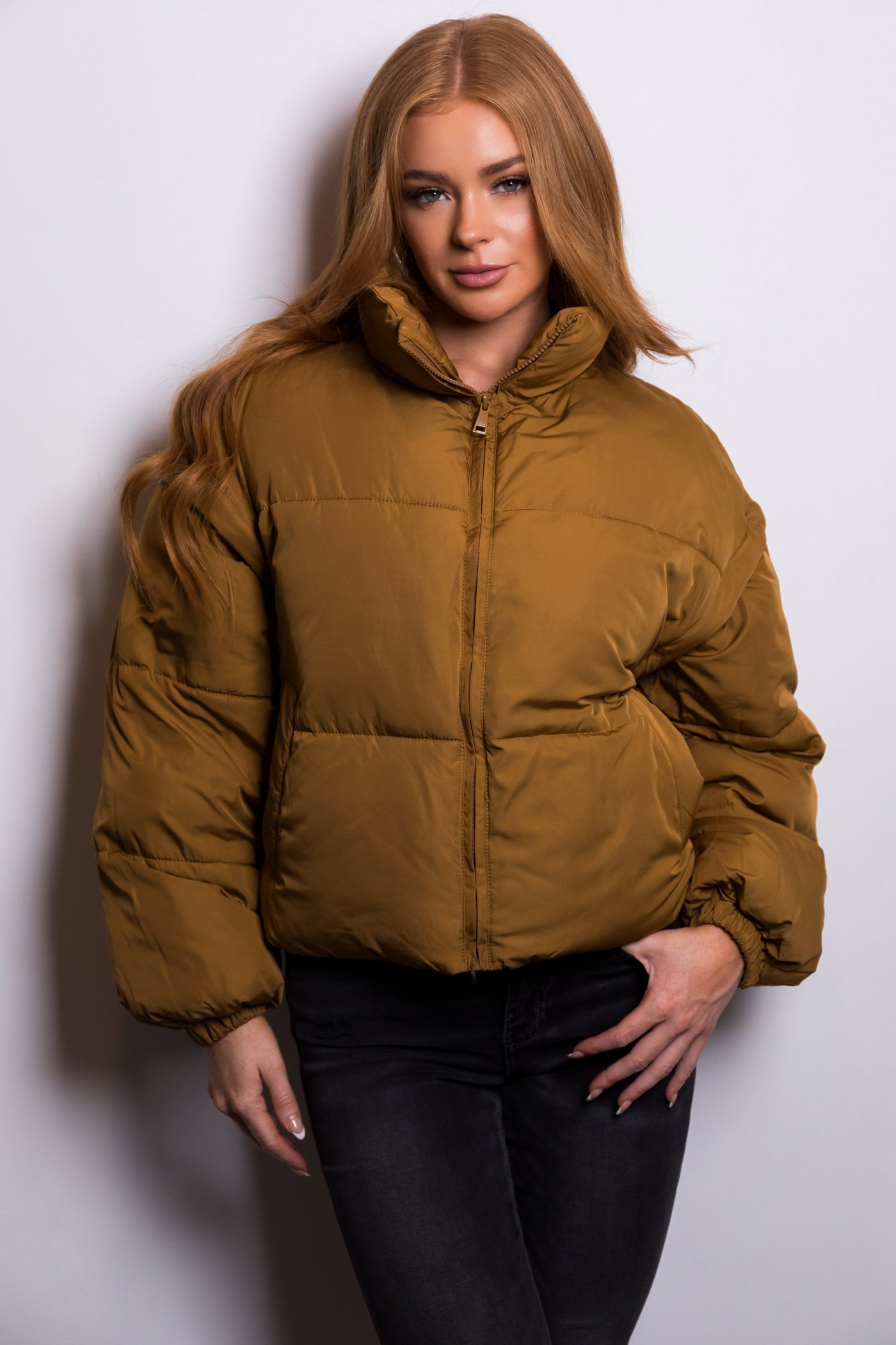 Peanut Puffer Jacket with Detachable Sleeves