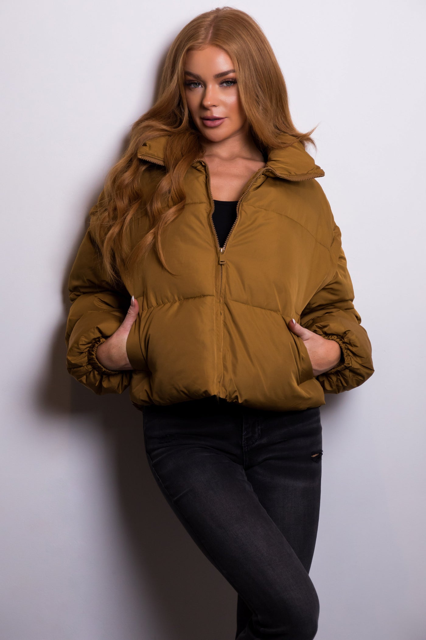 Peanut Puffer Jacket with Detachable Sleeves
