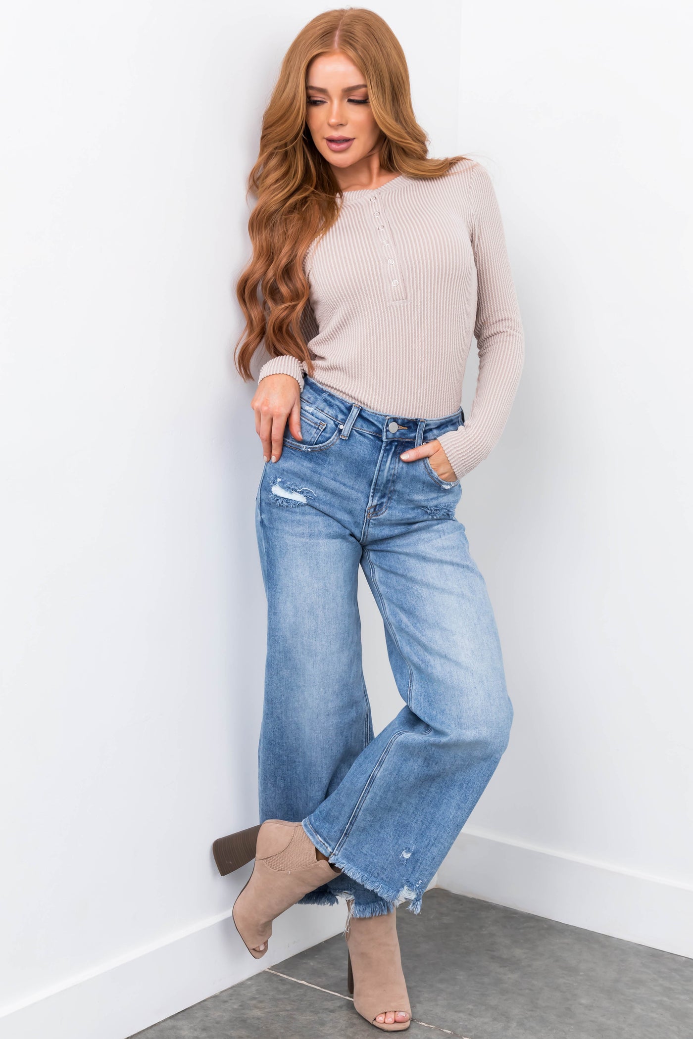 Risen Ankle Wide Leg Jeans with Side Slit