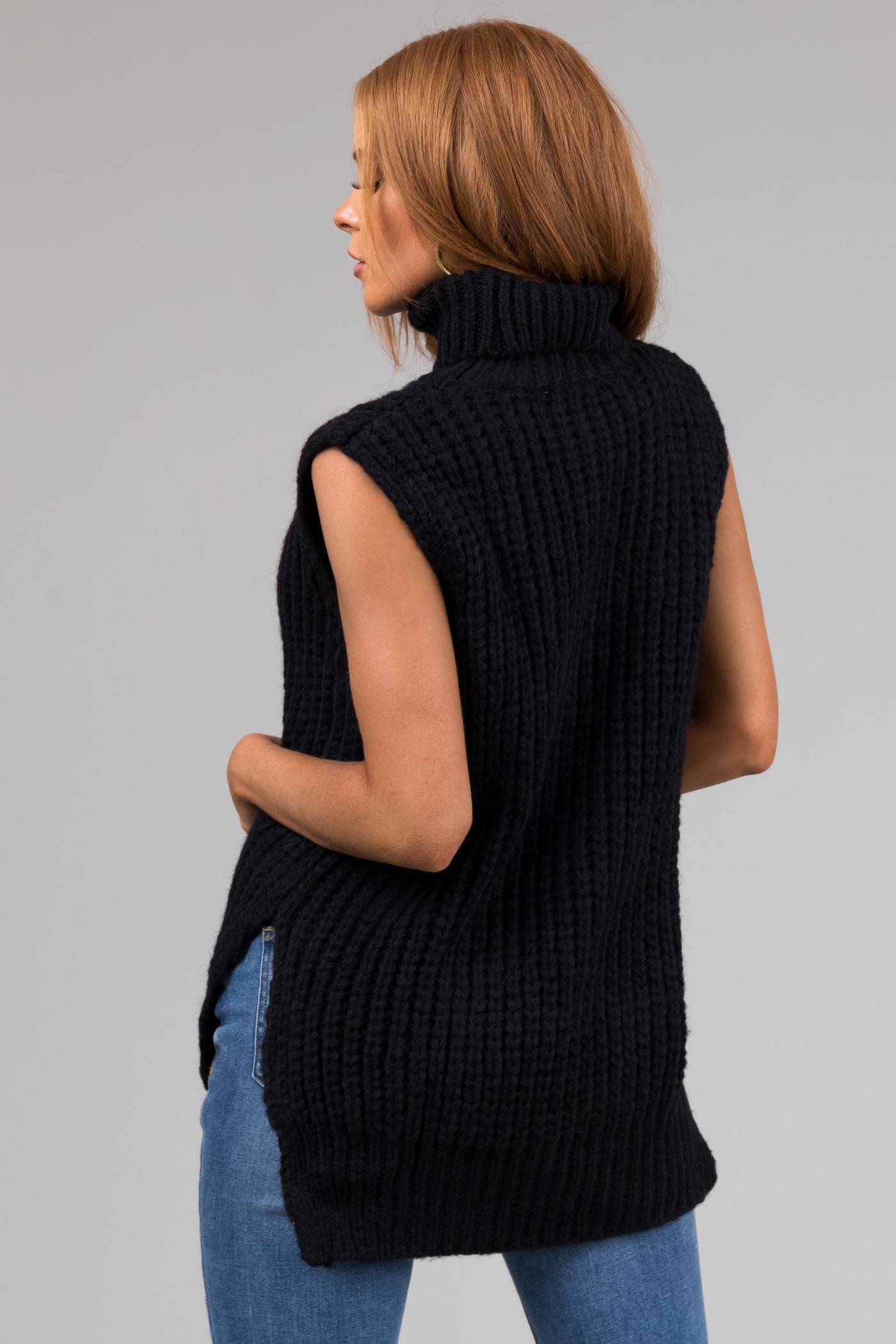 She+Sky Black Sleeveless Turtleneck Sweater Vest