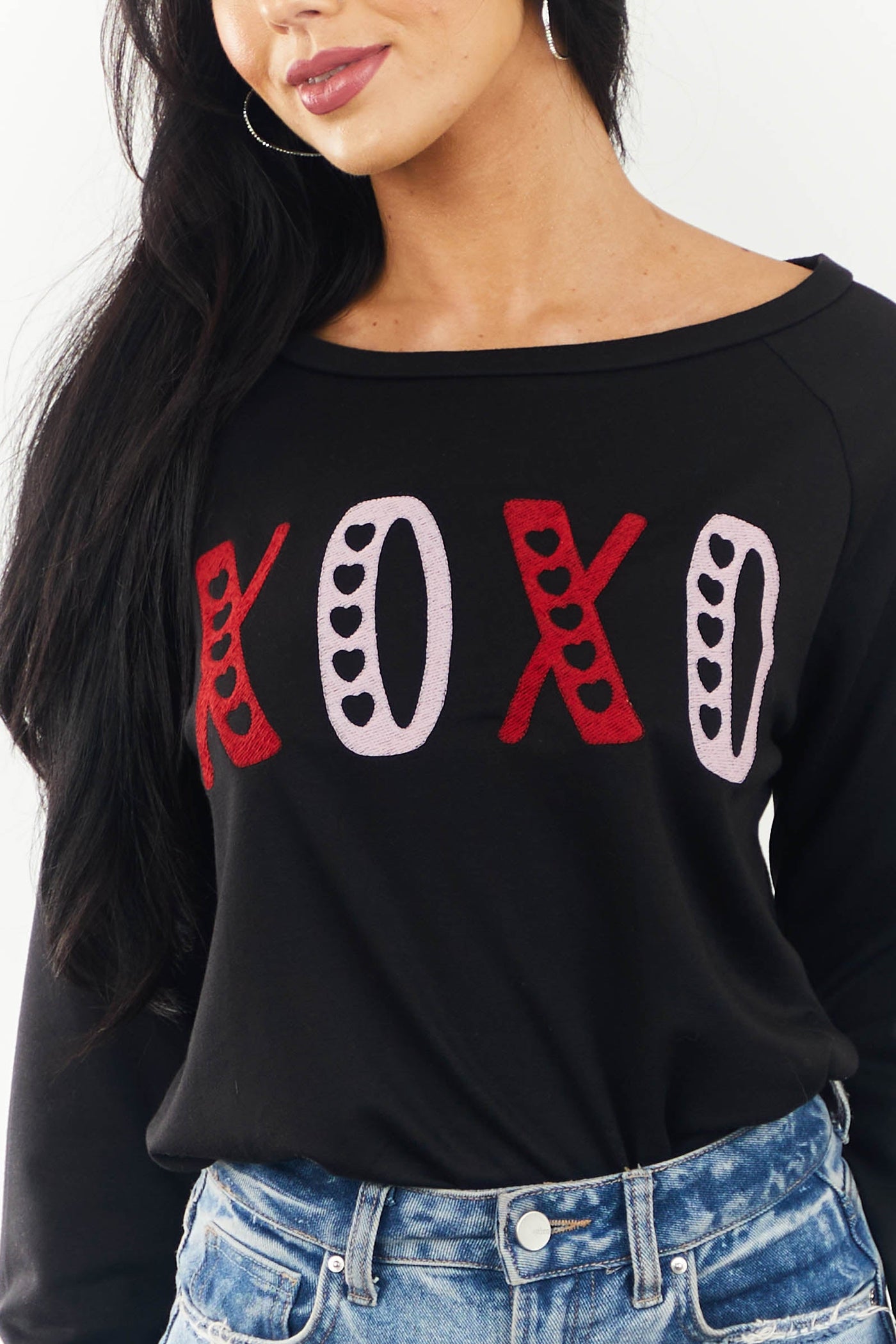 Black 'XOXO' Embroidered Raglan Pullover Top