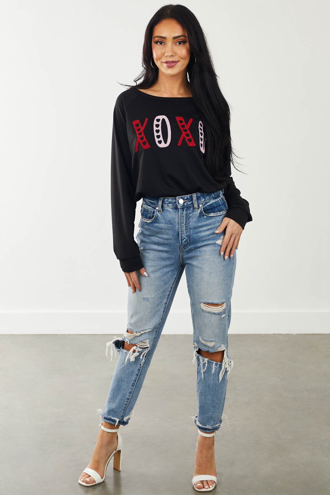 Black 'XOXO' Embroidered Raglan Pullover Top