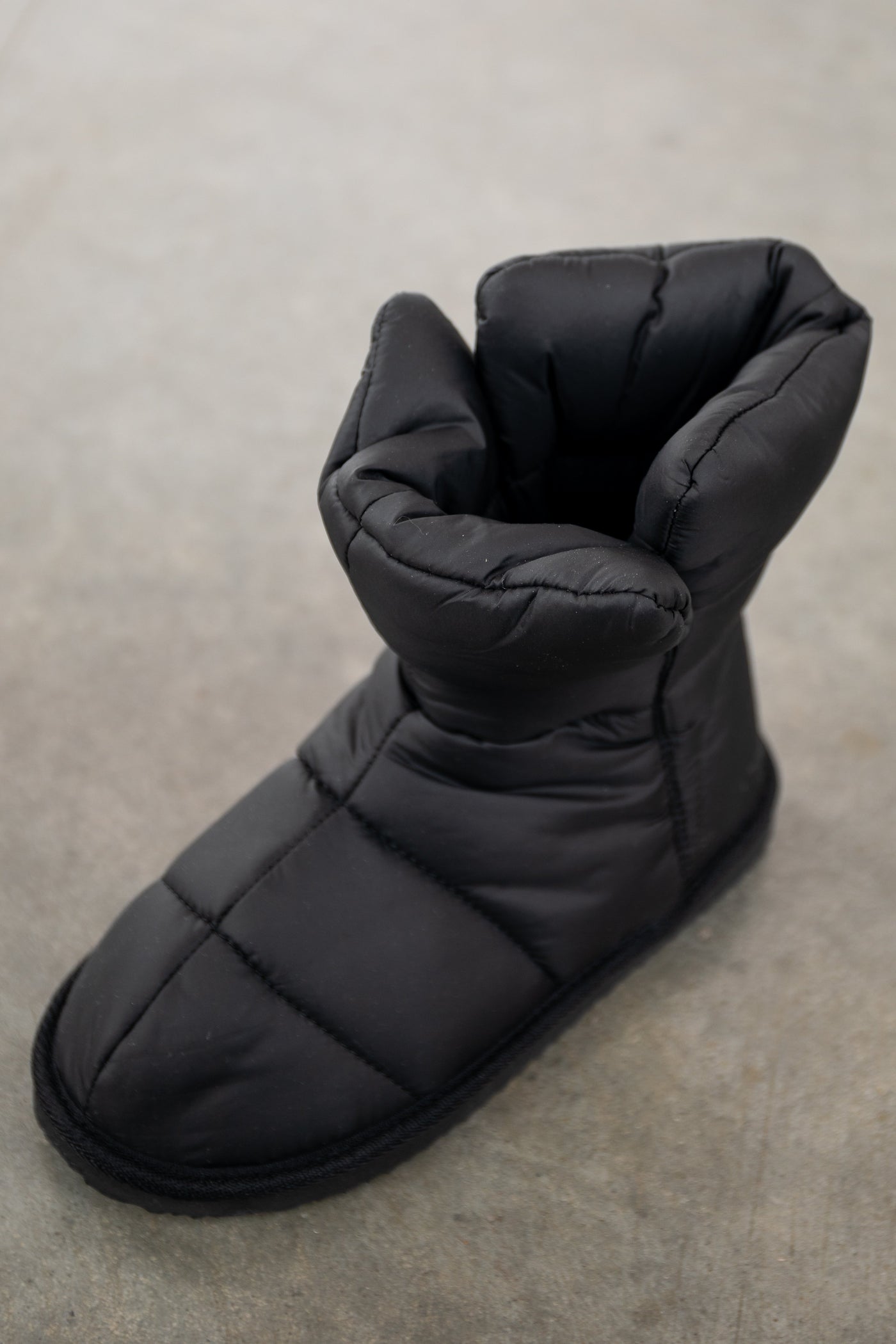 Black Rounded Toe Split Side Puffer Booties