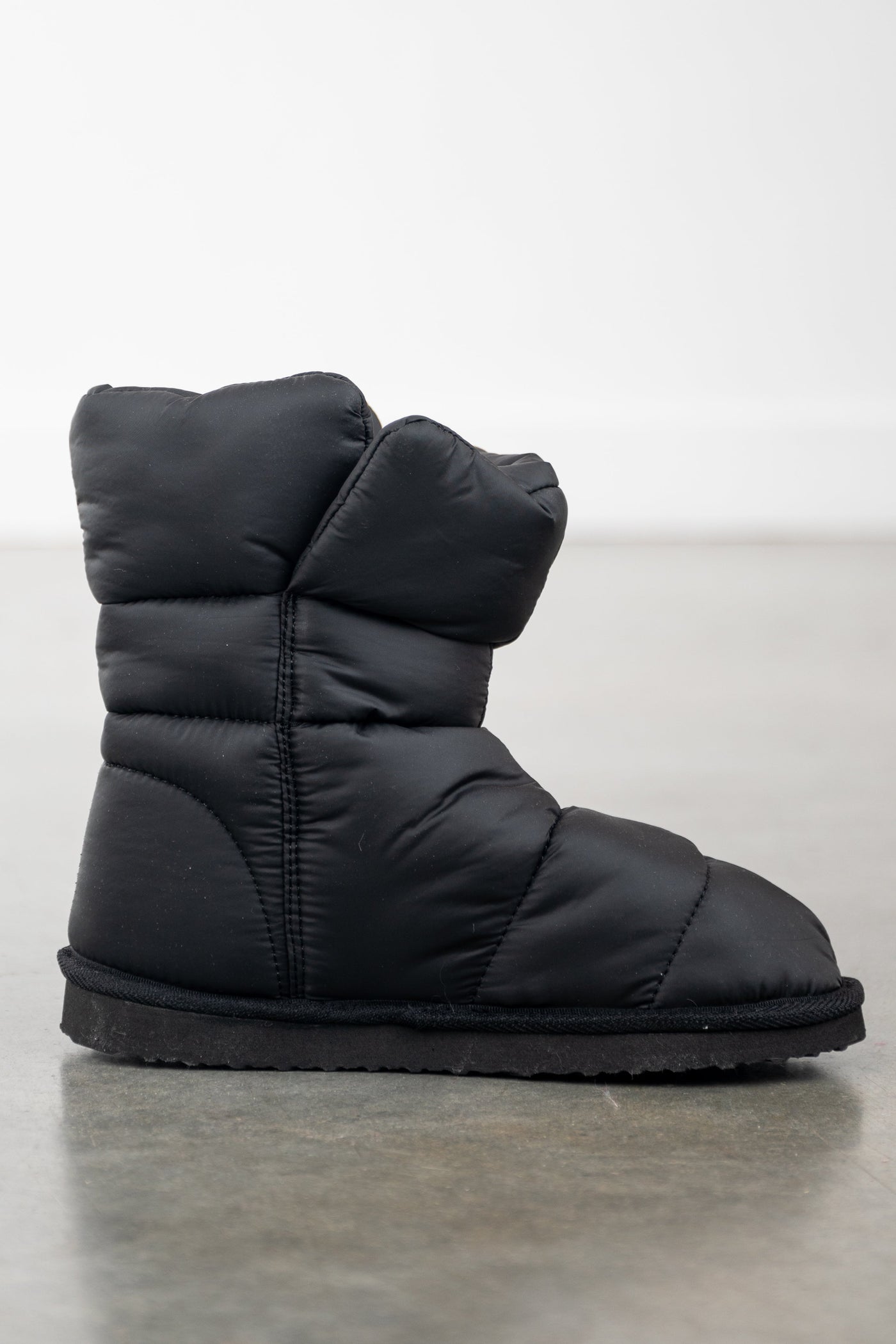 Black Rounded Toe Split Side Puffer Booties
