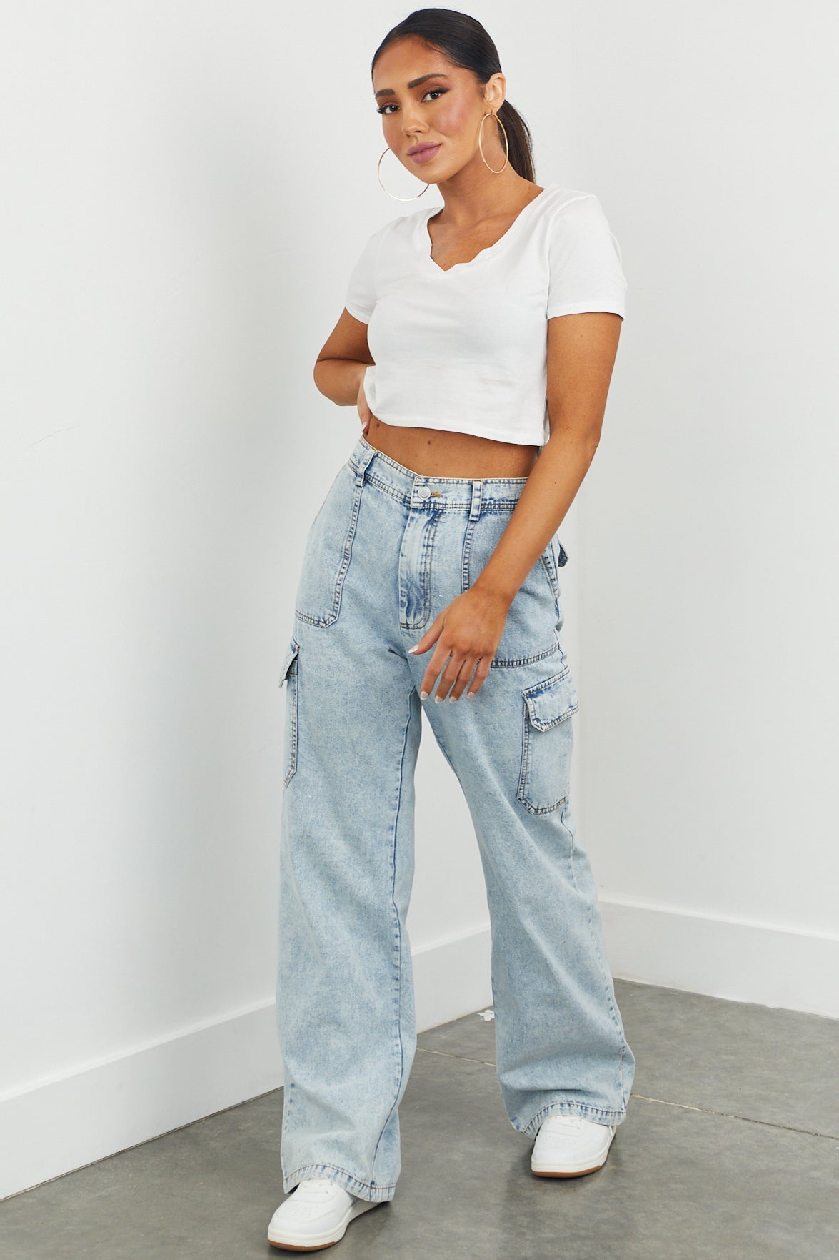 Light Acid Wash Wide Leg Cargo Pants