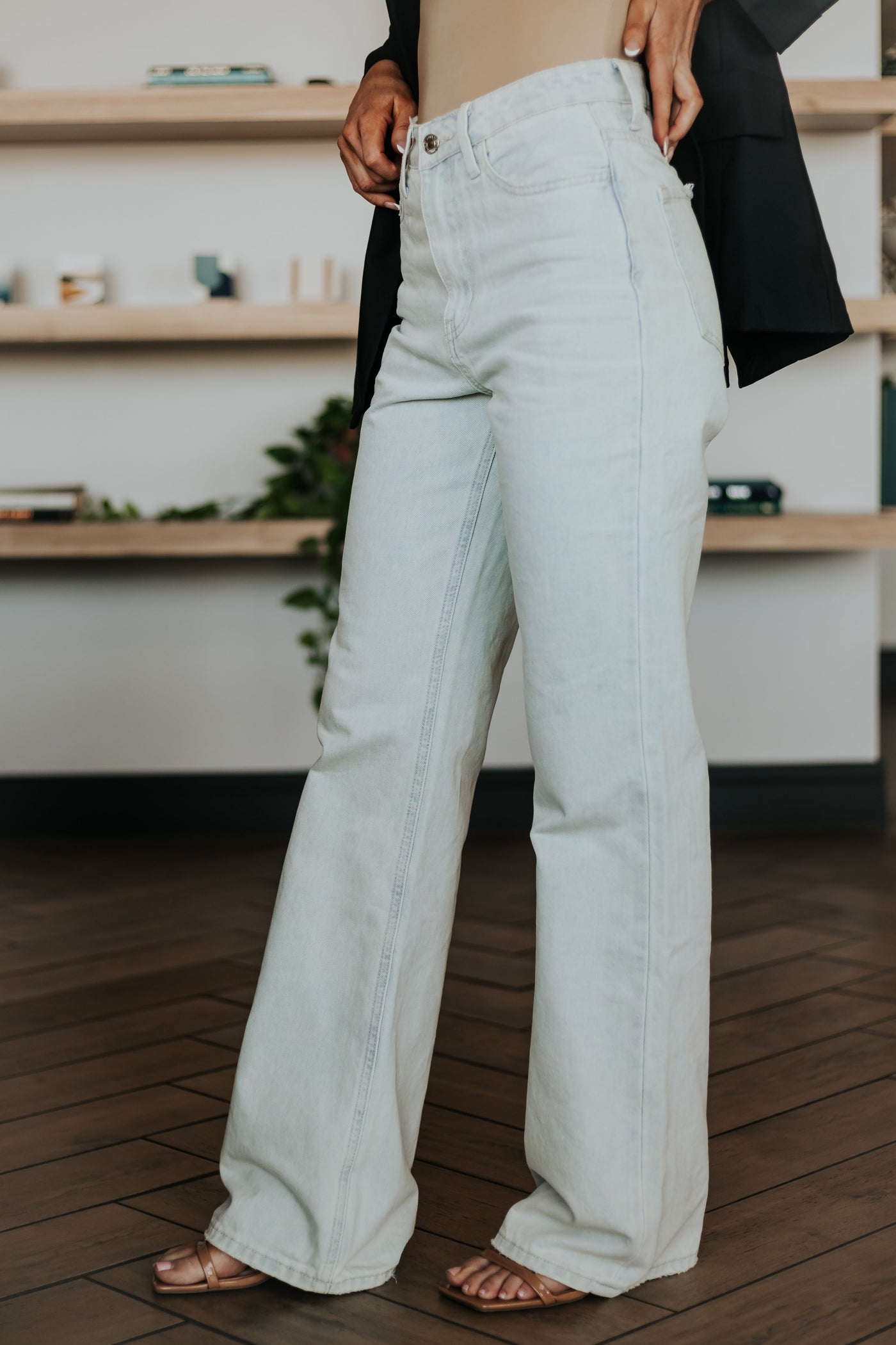 Light Wash 90s Vintage High Rise Wide Leg Jeans