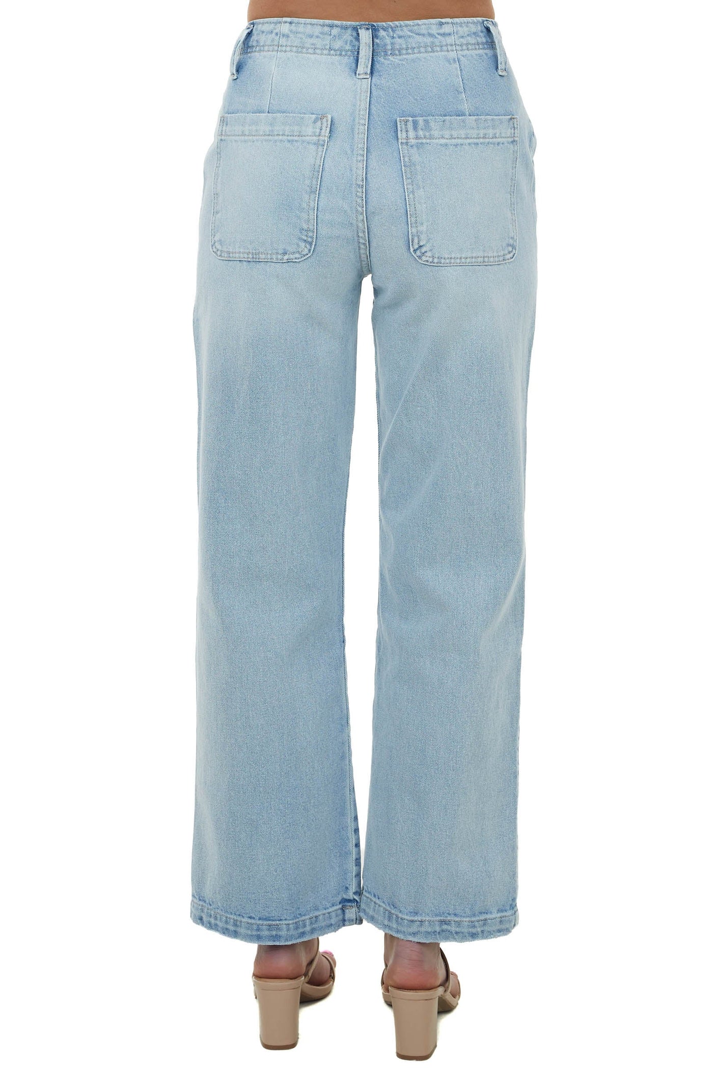 Light Wash Wide Leg Jeans with Side Pockets