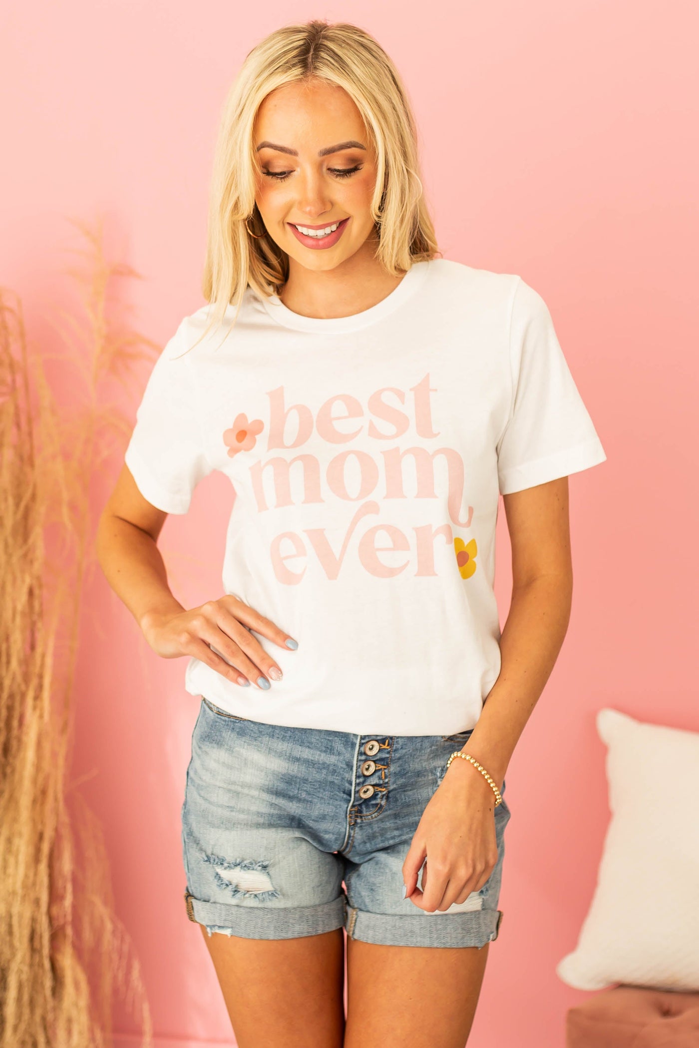 Off White 'Best Mom Ever' Flower Graphic Tee