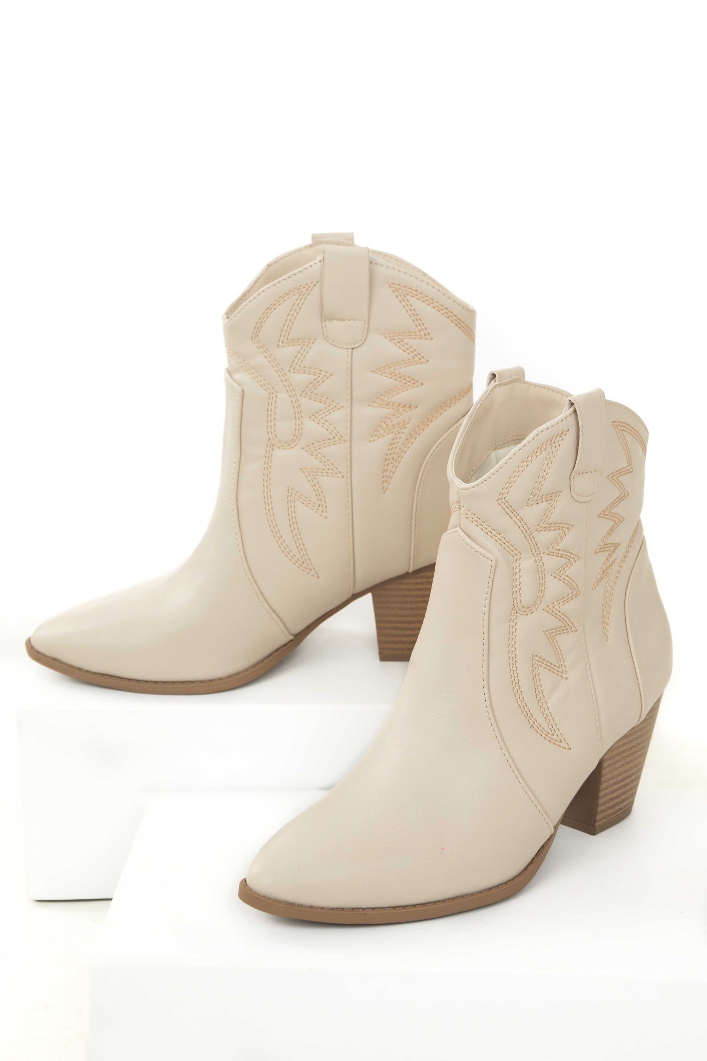 Vanilla Pointed Toe Heeled Western Booties