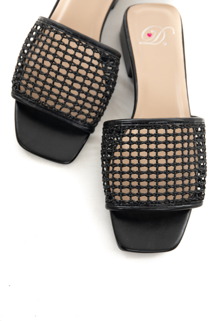 Black Loose Woven Strap Slip On Sandals with Low Heel
