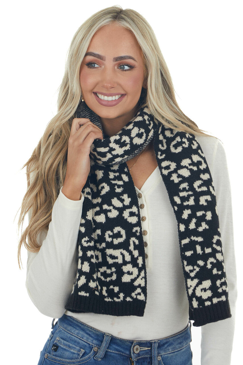 Black and Ivory Leopard Oblong Knit Scarf 